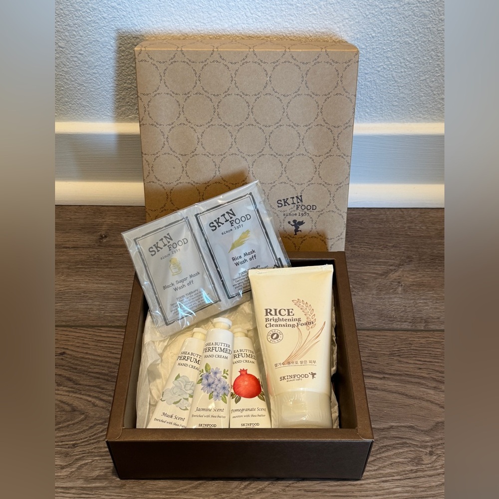 SKINFOOD Face & Body Skincare Gift Set - Cleansing Foam, Hand Cream & Face Masks